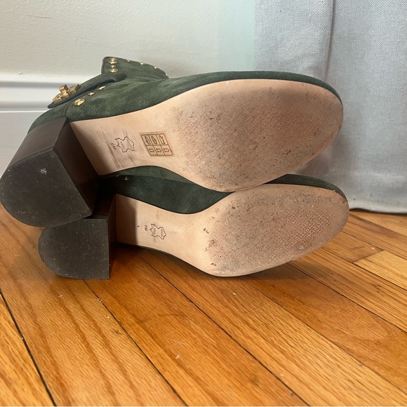 Tory Burch Kira Olive Green Suede Gold Stud Logo Ankle Bootie - Picture 16 of 17